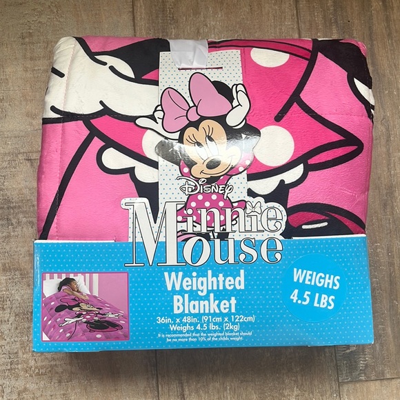 Weighted Minnie Mouse blanket
